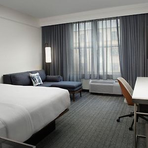 King Room Mobility or hearing accessible
